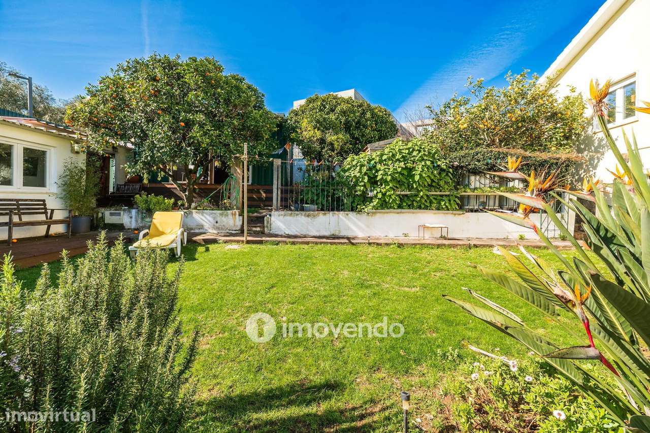 Moradia T3 mais Anexo T1 e Anexo T0 independentes, em Barcarena-50