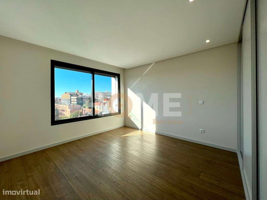 EXCELENTE Apartamento T3 NOVO | em plena Av. da Boavista-1