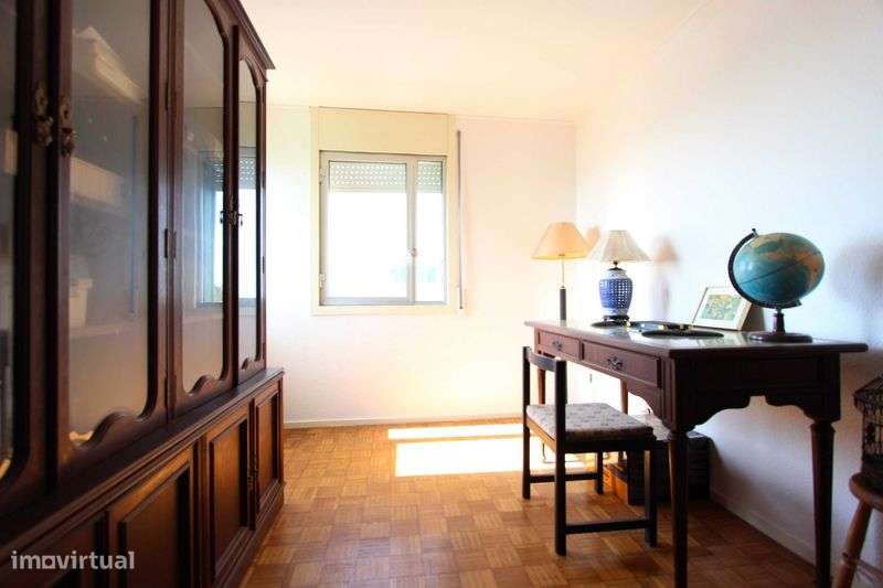 Apartamento T4 em Monte Abraão - Grande imagem: 4/9