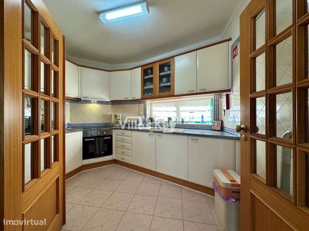 Arrendamento ao ano frente à praia, com vista mar e garagem, Lagos ... - Grande imagem: 5/31