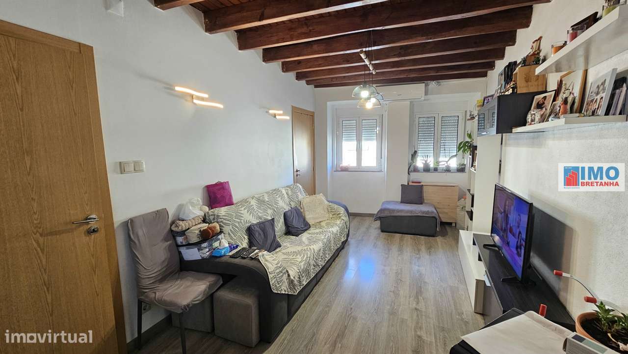 Moradia V2 Renovada - Cebolais de Cima - Grande imagem: 2/11