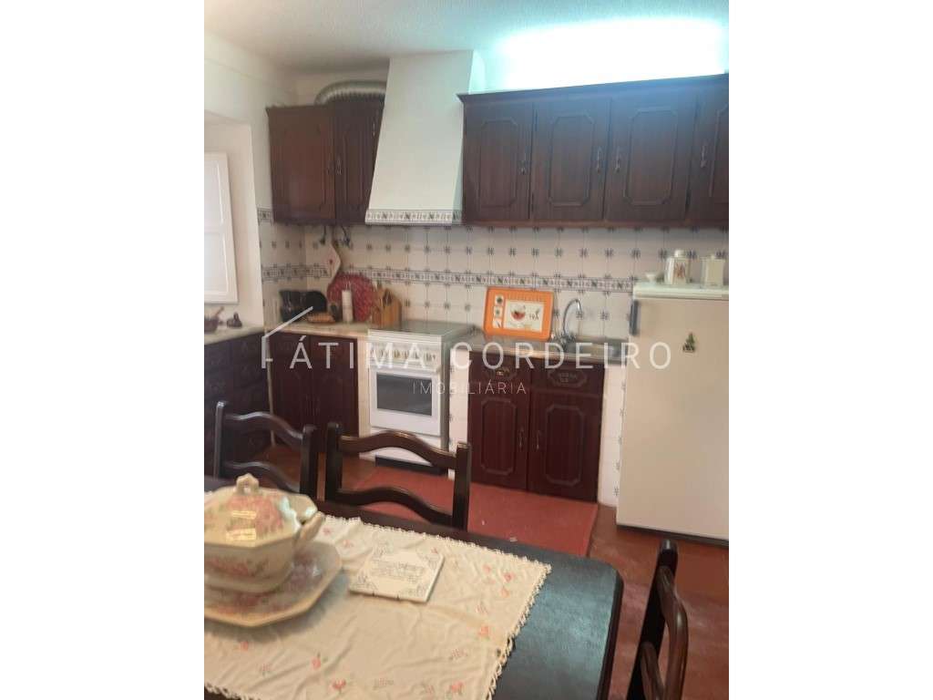 Excelente Moradia T2 no Centro Histórico de Santarém-6