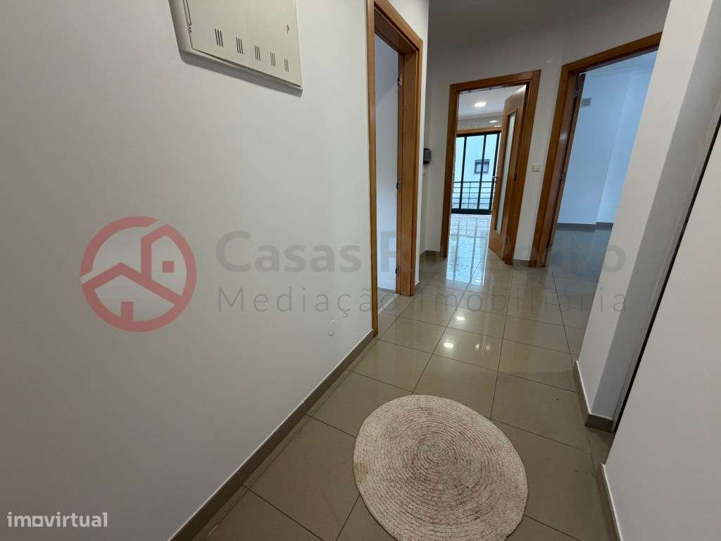 Moradia T5 remodelada no Feijó, Almada-24