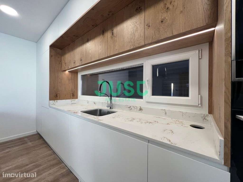 Moradia térrea, T3 + 1 com 2 suítes em Pinhal General - Fernão Ferro.-8