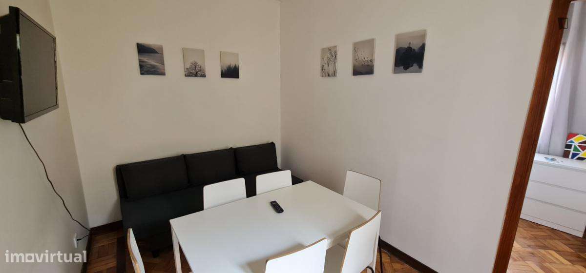Apartamento com 3 quartos - localizado em Cedofeita Porto - Grande imagem: 2/24