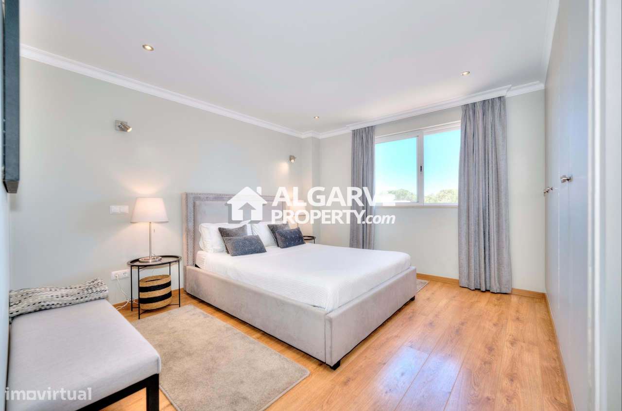 Bonita moradia V4 dentro do campo de golfe e perto de todas as comodid-14