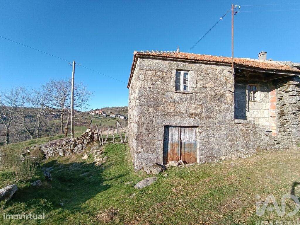 Casa de Campo em Castro Laboreiro e Lamas de Mouro de 96,00 m2 - Grande imagem: 4/21