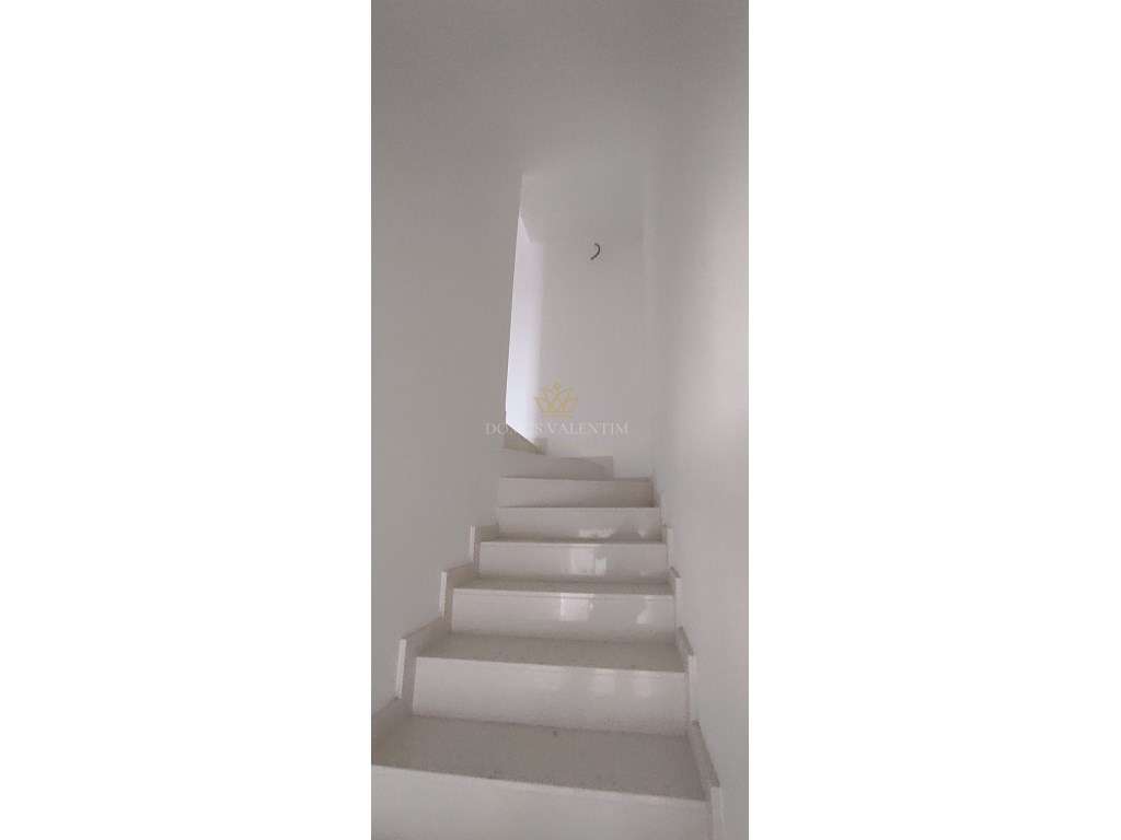 MORADIA GEMINADA -TRIPLEX T4 COM 3 WC
FERNÃO FERRO - Grande imagem: 3/3