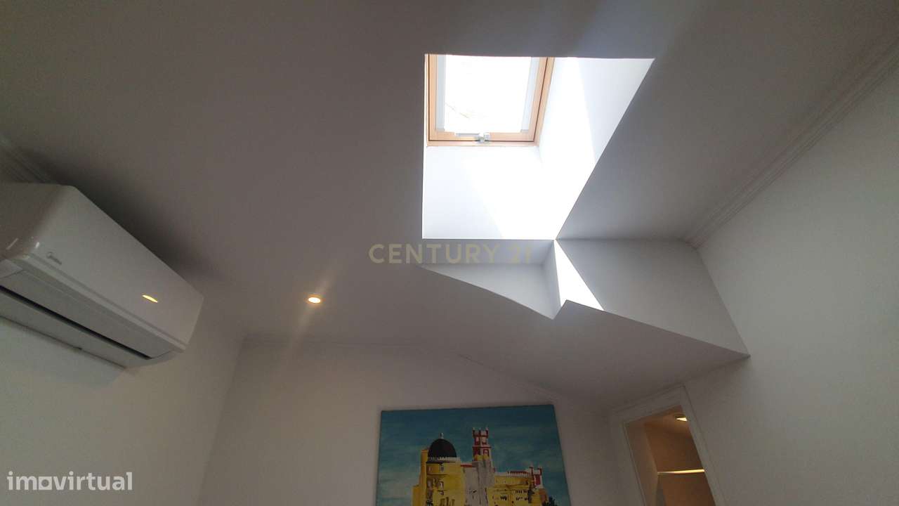 Prédio no Bairro Alto Remodelado com 3 Apartamentos e Loja, um Sonho p-54