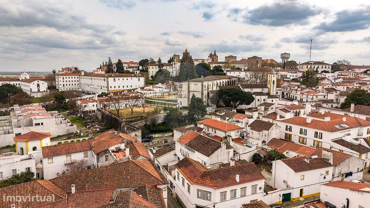 Moradia T1 para venda - Grande imagem: 2/20