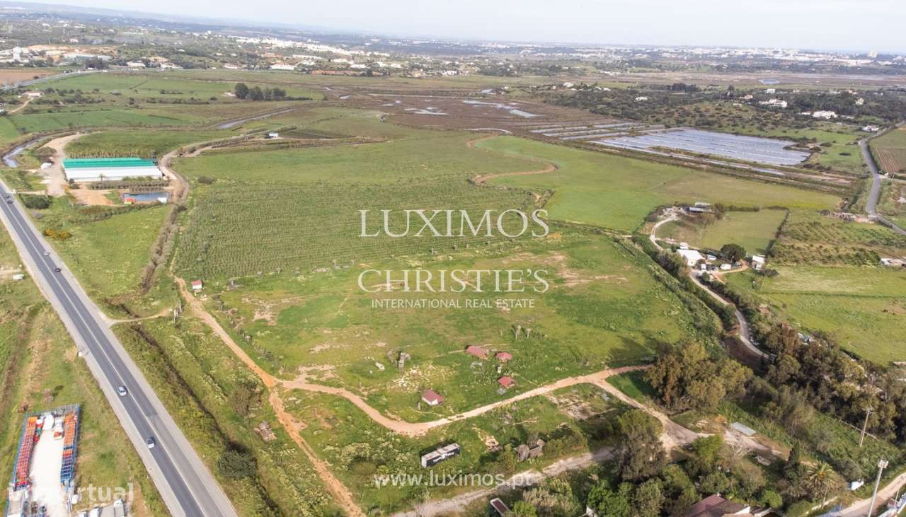 Quinta no Monte da Tapada, para venda, em Odiáxere, Algarve - Grande imagem: 4/16