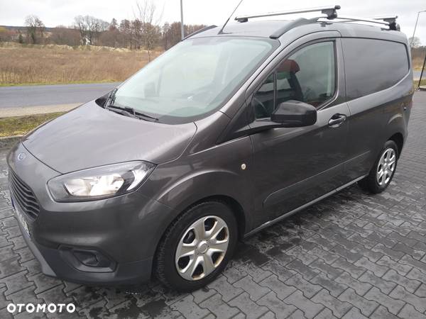 Ford Transit Courier - 1