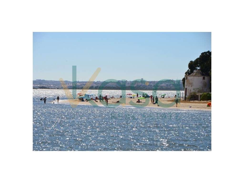 Excelente T2 oportunidade no coração do Barreiro ideal para investi...-25