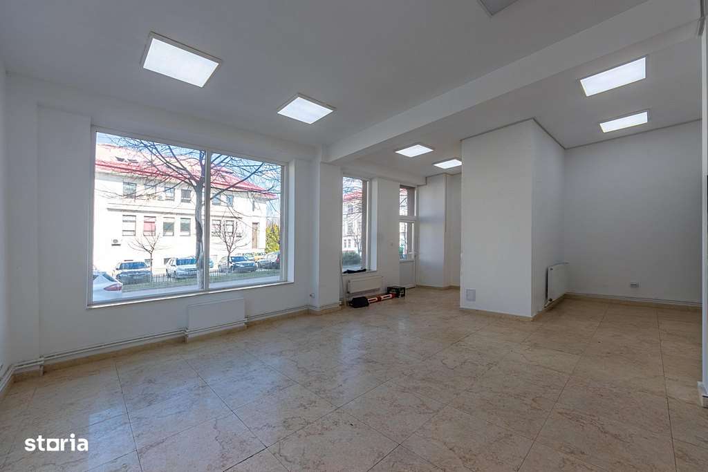 Cornetu, vizavi de Primarie 124mp - Imagine principală: 2/6