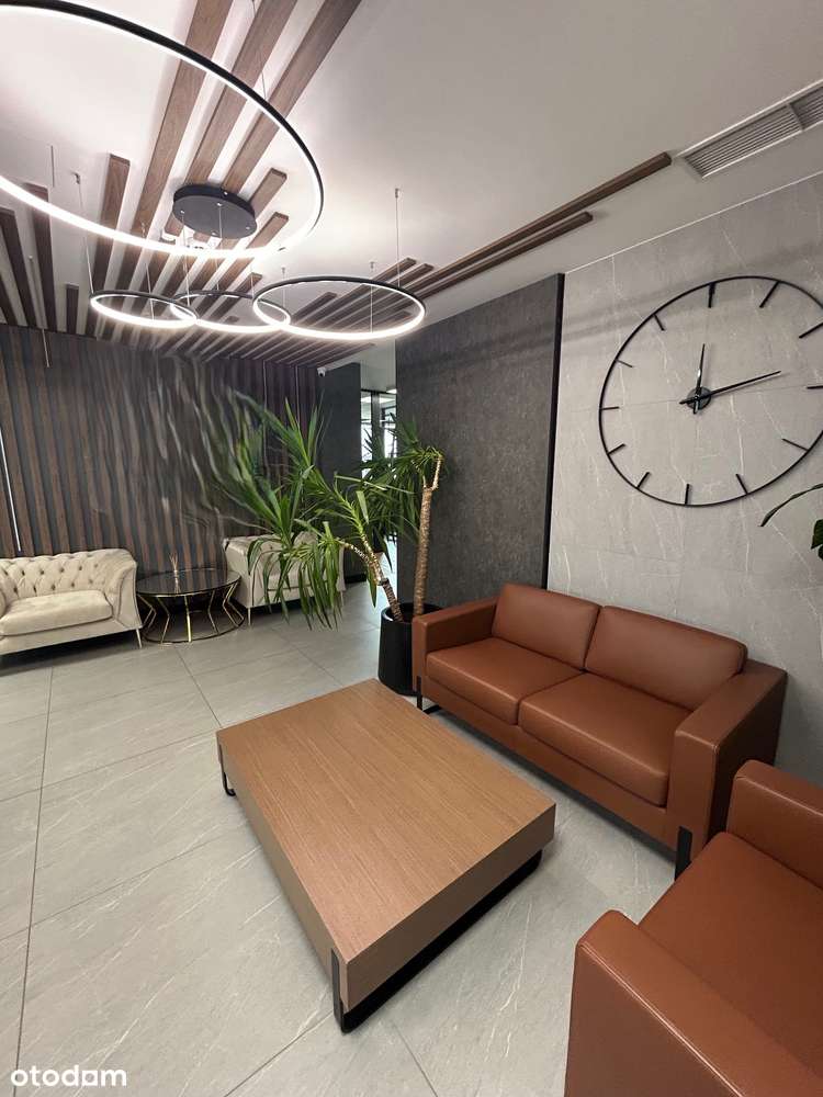 Nowoczesny biurowiec na Żoliborzu z parkingiem-9