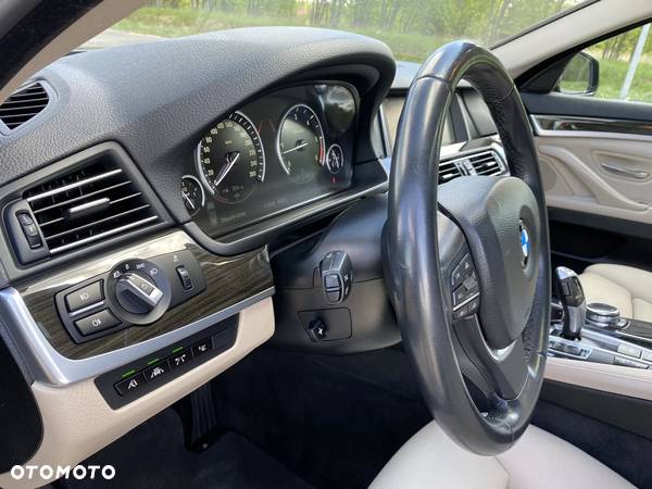 BMW Seria 5 530d xDrive - 21