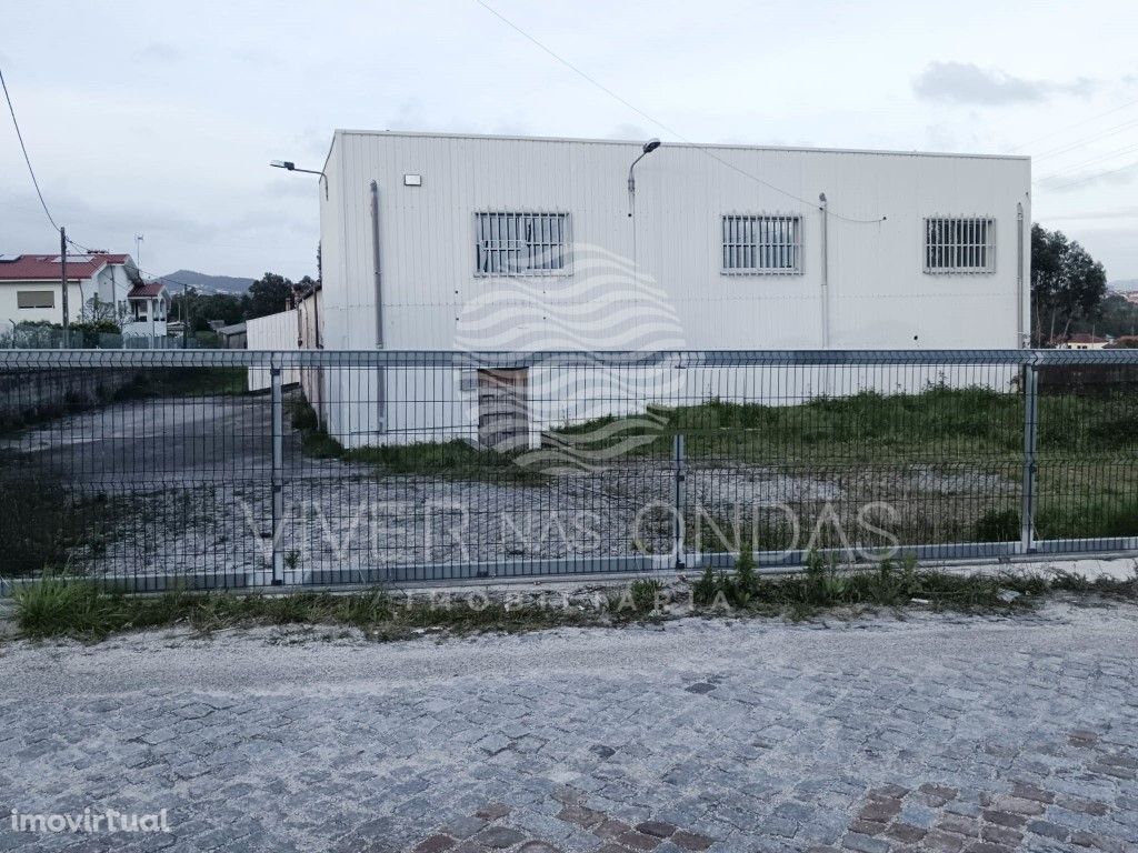 Armazém com 3248 m² | Sequeiró | Santo Tirso