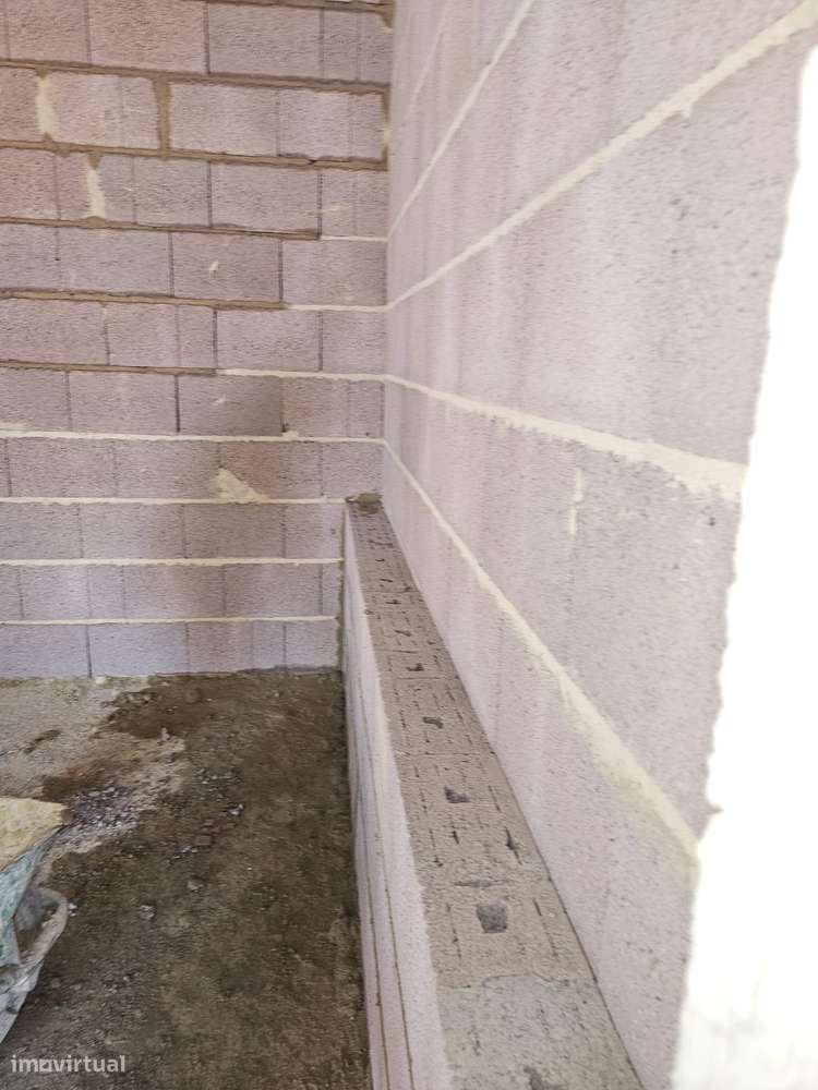 Apartamento T2 novo com piscina e garagem-13
