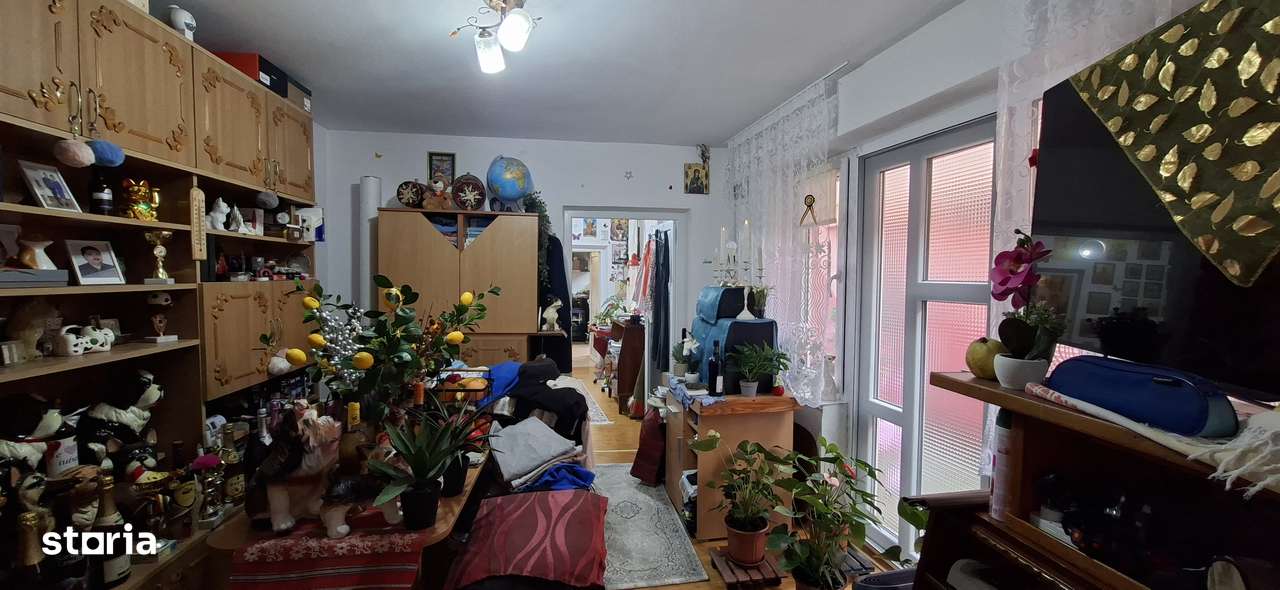 Casă versatilă – acces dublu, ideal locuință sau activitate comercială-6