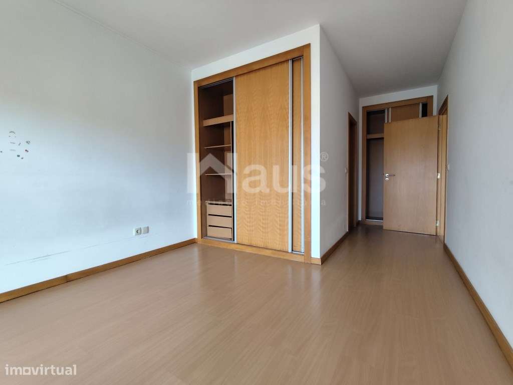 T3 com 2 lugares de parqueamento-8