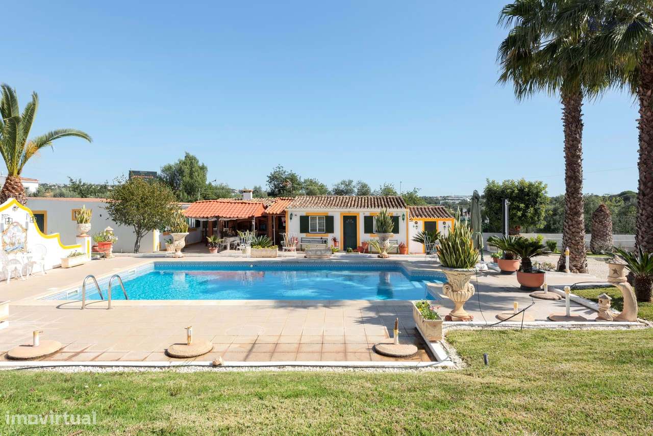 Encanto Algarvio – Moradia Térrea Isolada com Piscina e Jardim-40