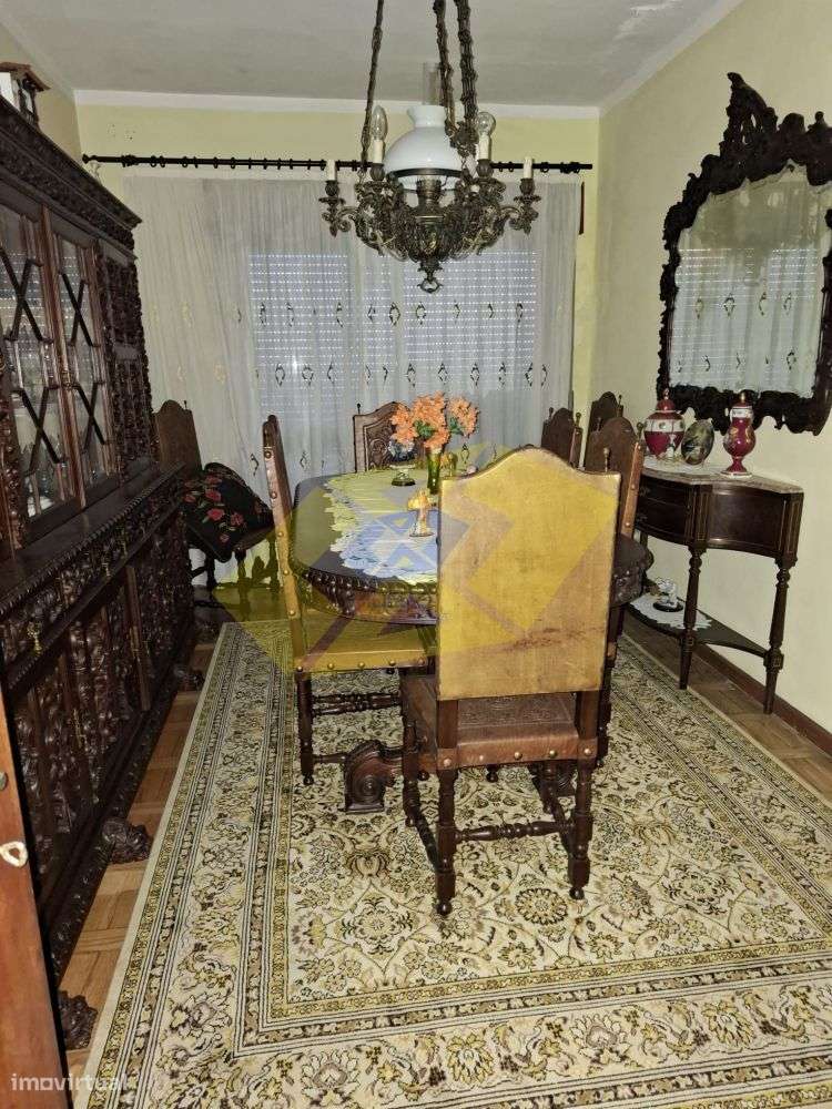 Moradia T4+T1 em Felgueiras (Centro da cidade)-19