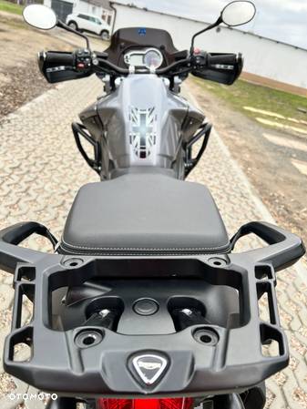 Triumph Tiger - 27