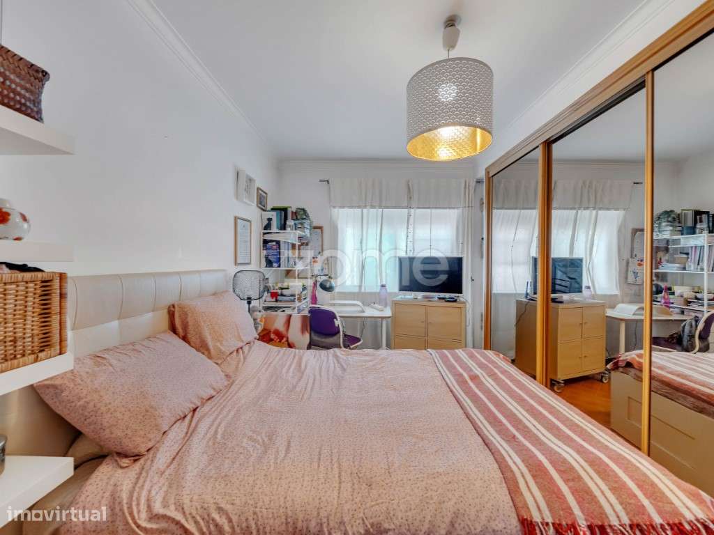 T3 com Terraço Privativo na Amadora-14