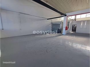 Armazém Industrial junto ao aeroporto Militar de Figo Maduro-Lisboa - Grande imagem: 3/10
