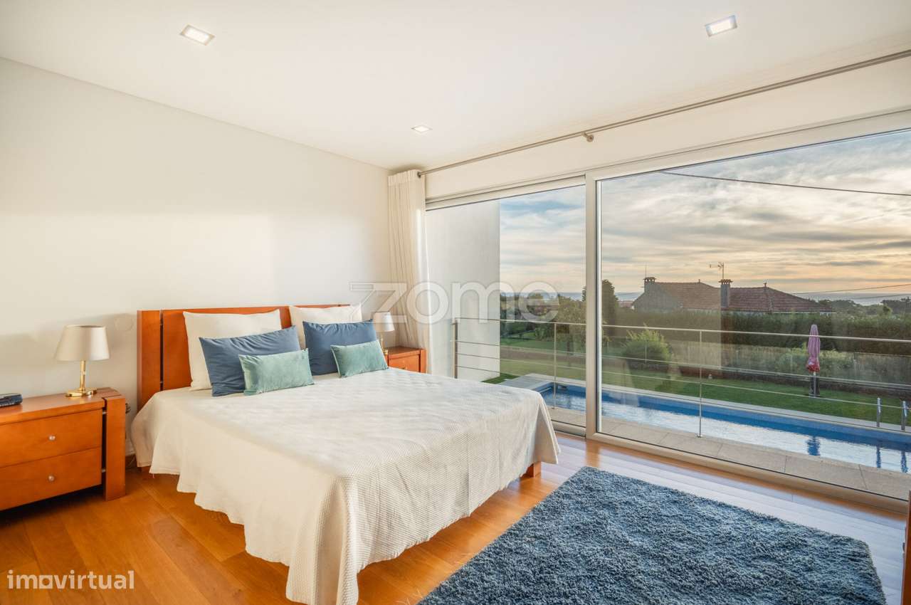 Moradia T4 com piscina | Esposende-20