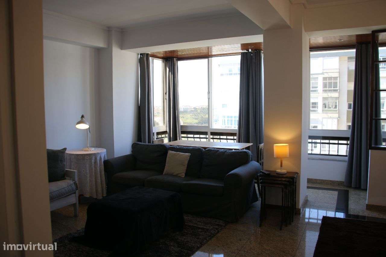 T4 (T5) , Vistas, 2 Elevadores - Centro Carnaxide - Grande imagem: 5/37