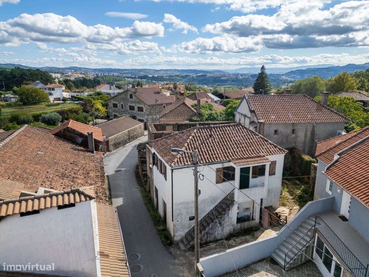 Conjunto de 4 moradias em Borbelinha, Adoufe - Vila Real-6