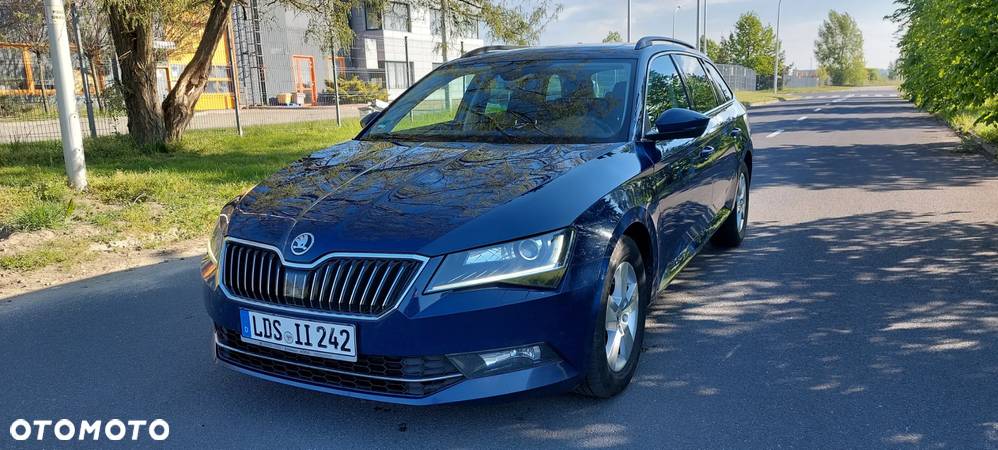 Skoda Superb 2.0 TDI DSG Style - 1