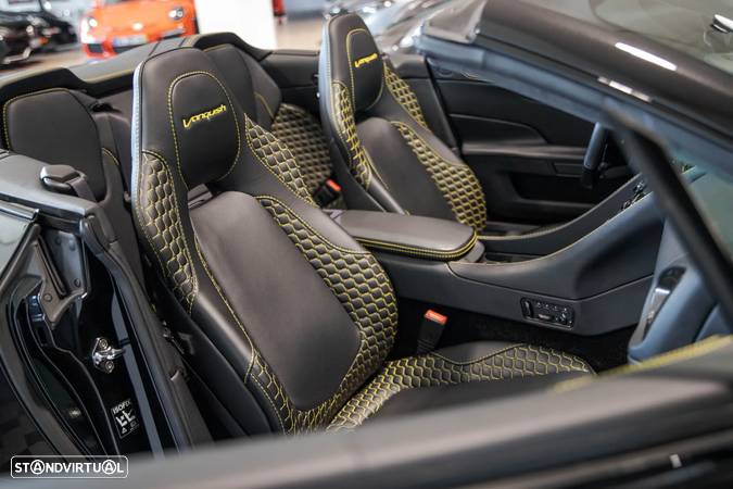 Aston Martin Vanquish Volante Touchtronic 3 Carbon Black - 18