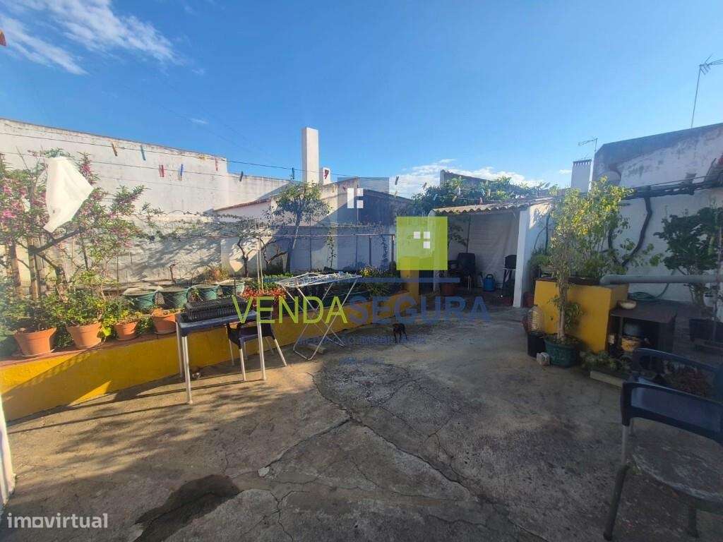 Moradia T3 com quintal, terraço e garagem | Pias-32