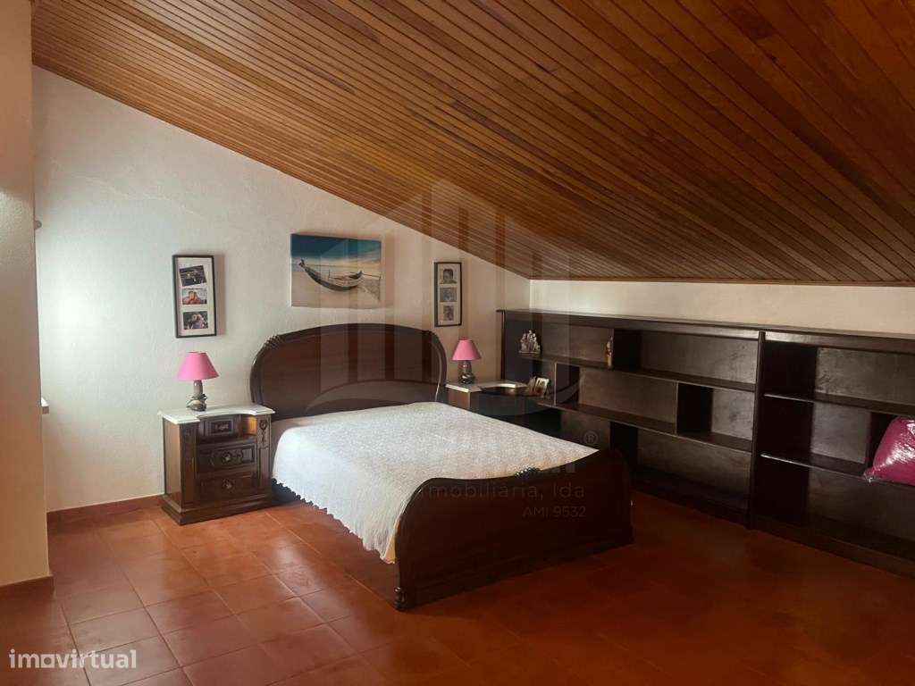 Moradia com 7 Assoalhadas , garagem e com terreno de 1.000 m2 zona ...-41