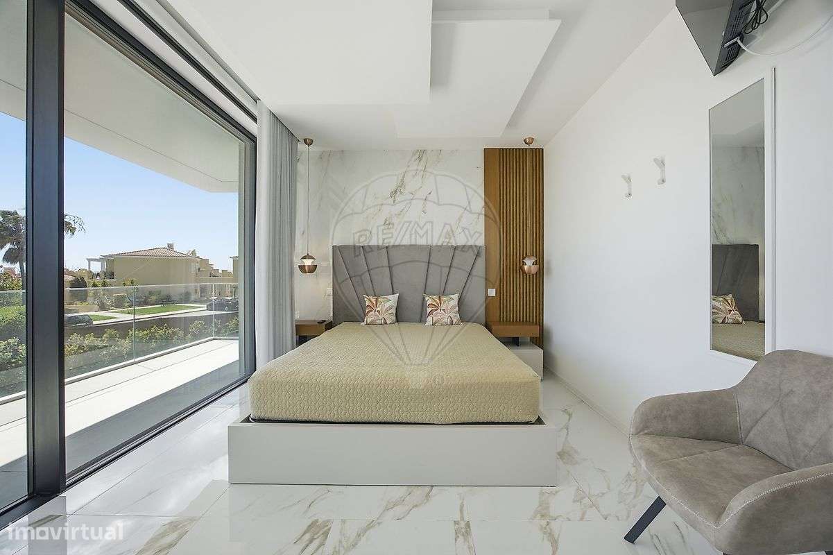 Moradia T5 para venda-14