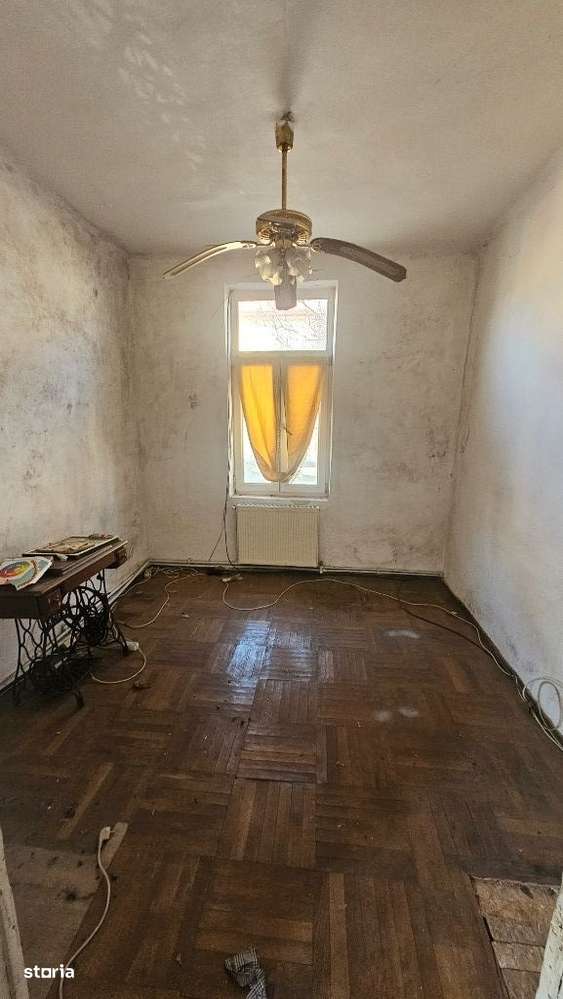 Casa tip langa Maternitatea Giulesti - Regie - Imagine principală: 5/10