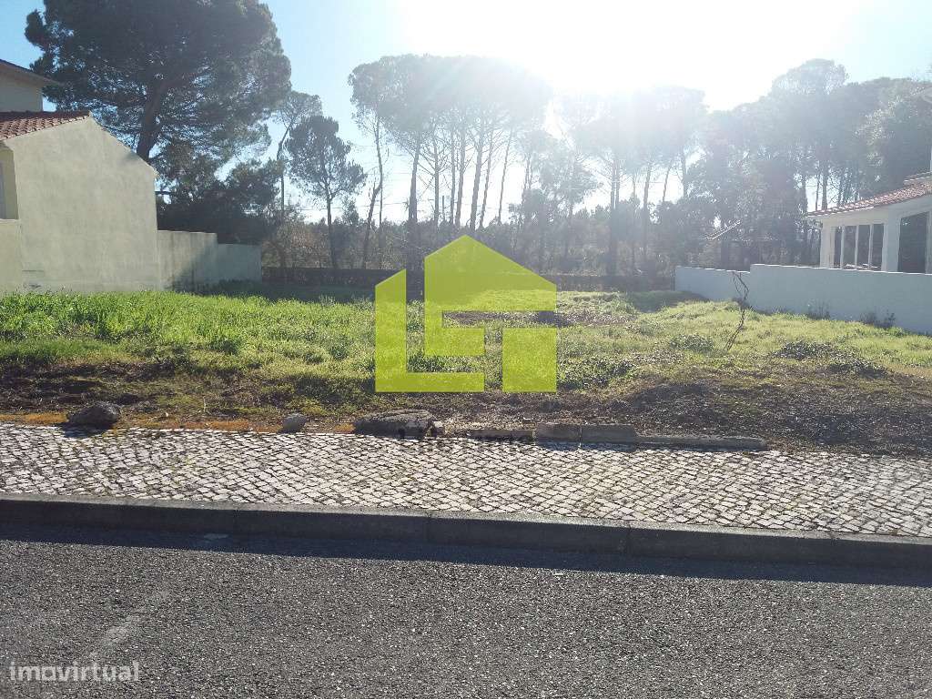 Terreno - Grande imagem: 2/2