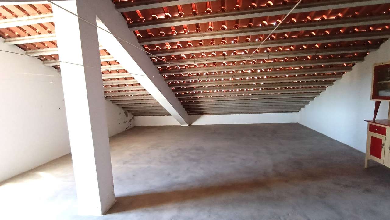 Moradia térrea isolada inserida em lote 2250 m2-27