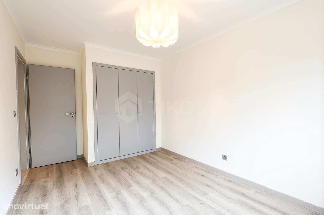 T4 CONVERTIDO EM T3 DE ALTO PADRÃO | 163 M² | 2 GARAGENS + ARRECADAÇÃO-25