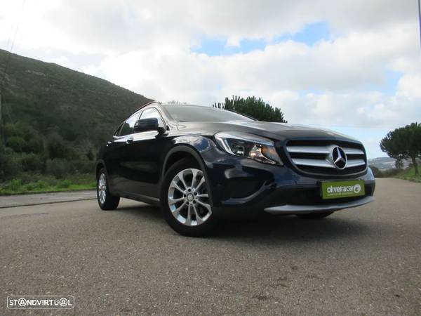 Mercedes-Benz GLA 180 - 11