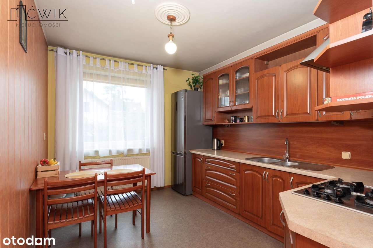 Dom gotowy do zamieszkania - 600 m od PKP!-6