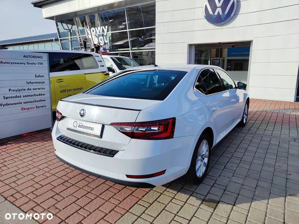 Skoda Superb 2.0 TDI 4x4 Style DSG - 7