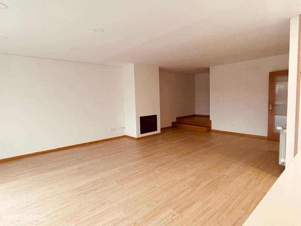 Moradia Nova Isolada à Venda na Guarda - Grande imagem: 5/16