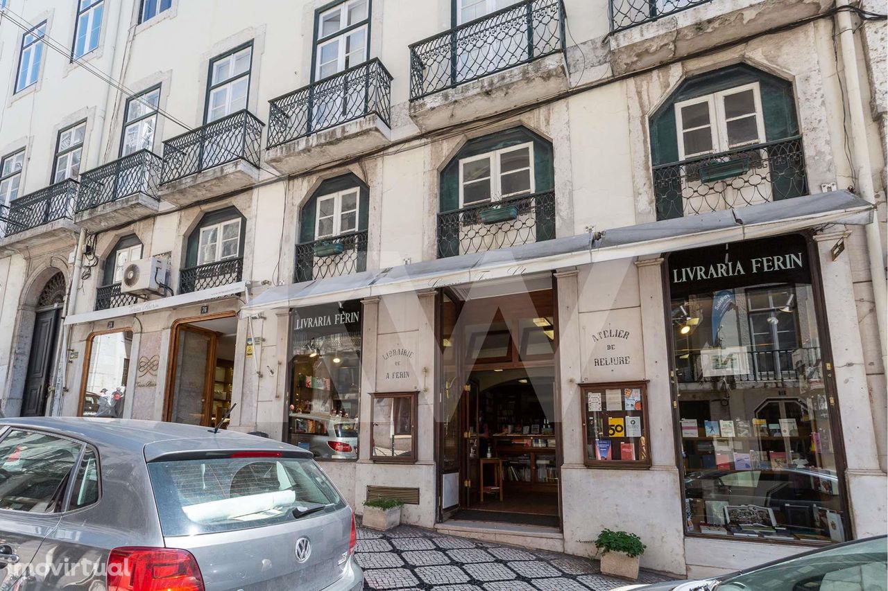 Sobreloja em prédio centenário no coração do Chiado, Lisboa.