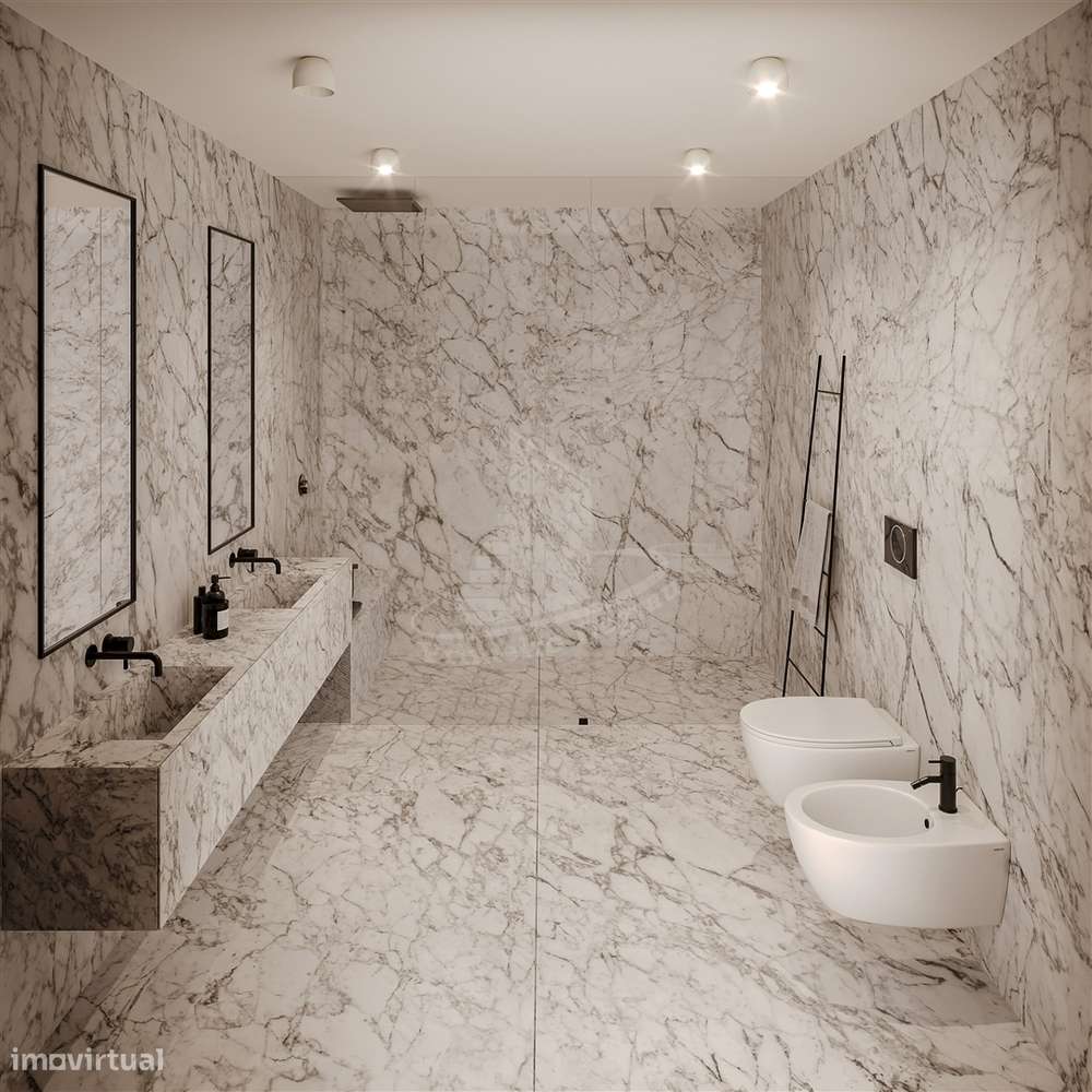 Luxo e Conforto: T4 no Último Piso em Braga-38