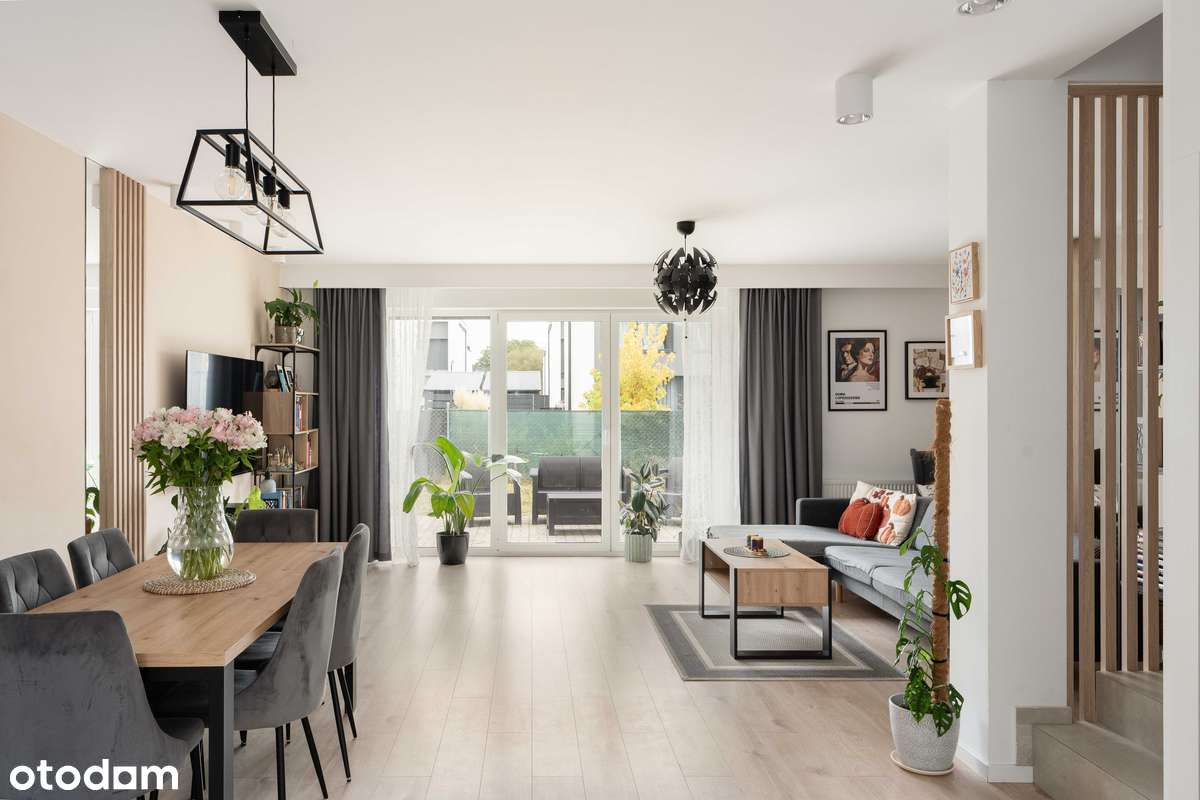 Przestronny bliźniak, gotowy do wejścia/fotowoltaika/klima./Koninko-3