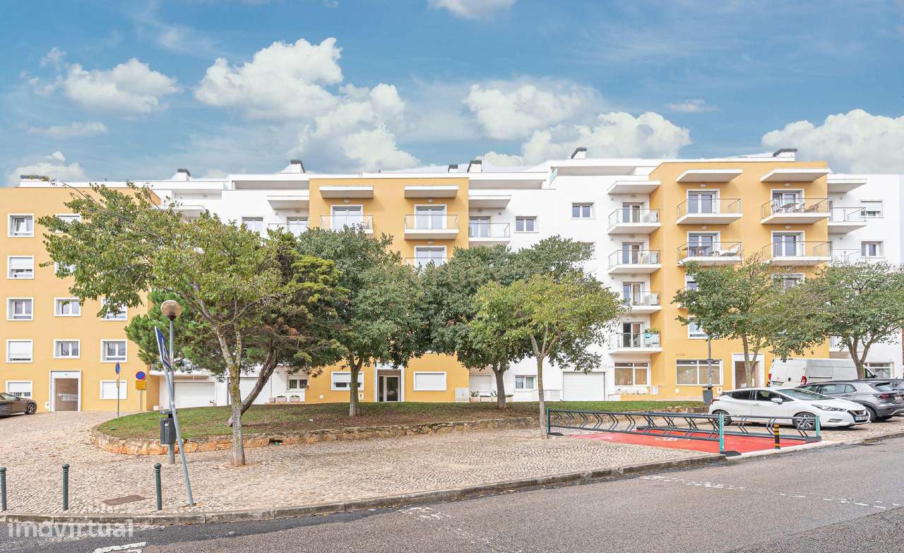 Apartamento T2  a estrear em zona privilegiada da Parede - Grande imagem: 1/19