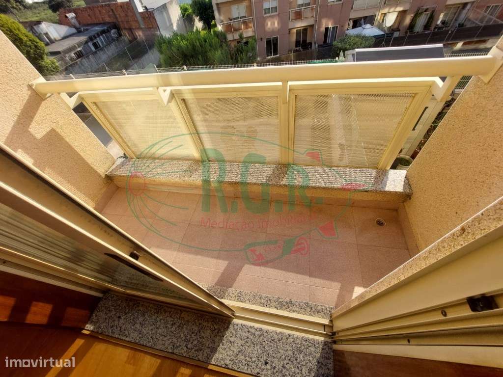 T2 PRONTO A HABITAR | Suite | Garagem Fechada-13